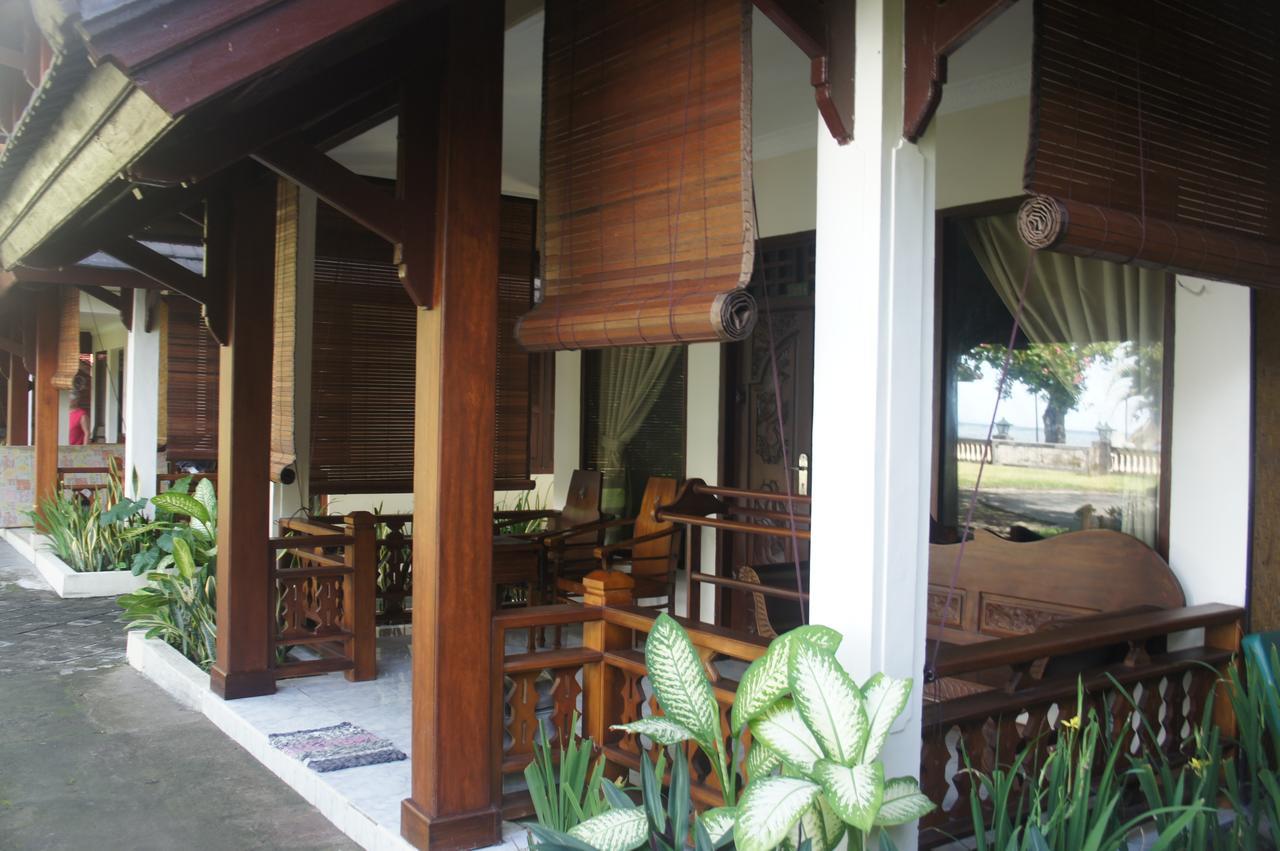 Batu Bolong Cottages Mangsit Bagian luar foto