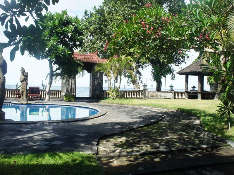 Batu Bolong Cottages Mangsit Bagian luar foto