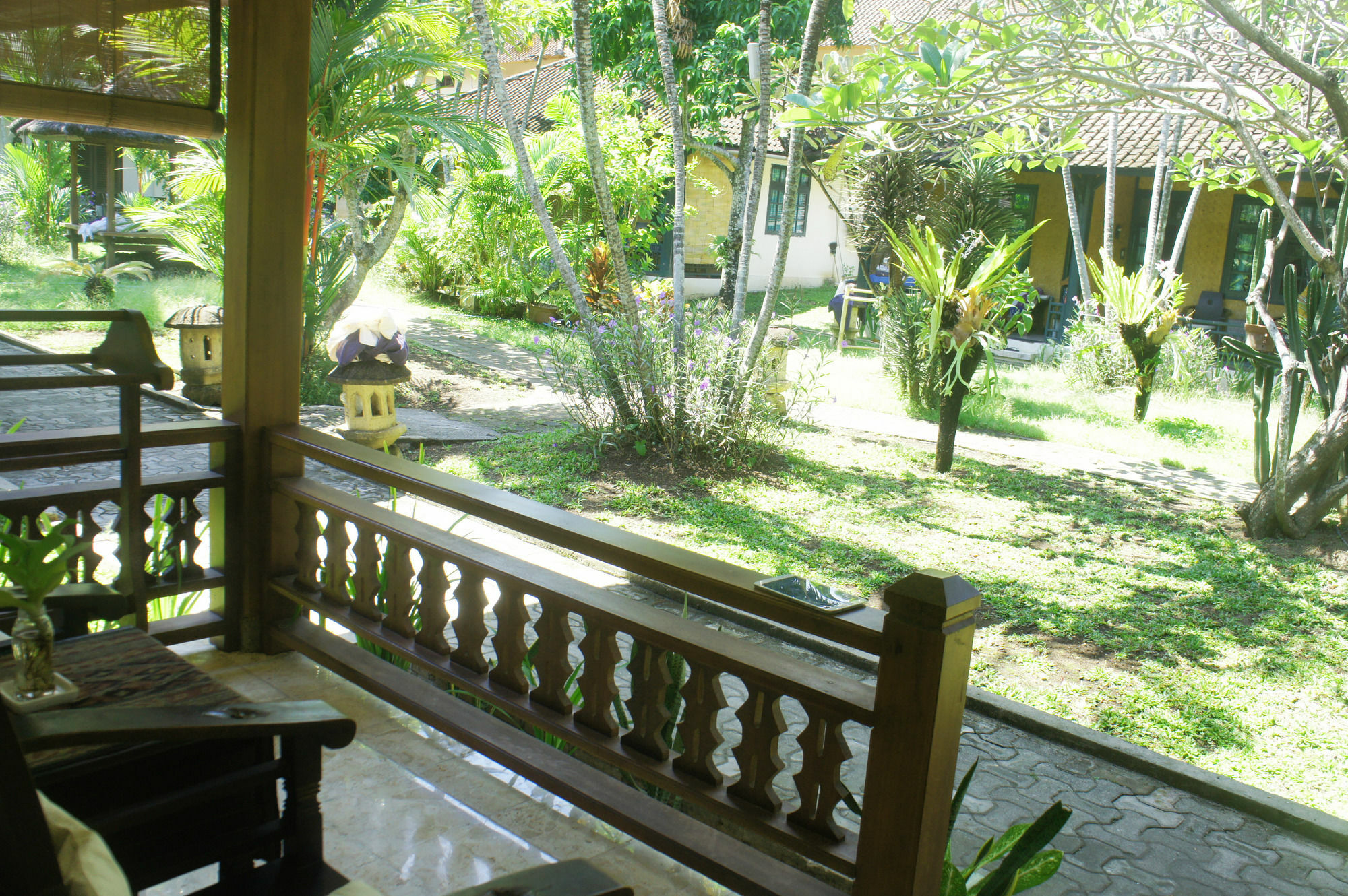 Batu Bolong Cottages Mangsit Bagian luar foto
