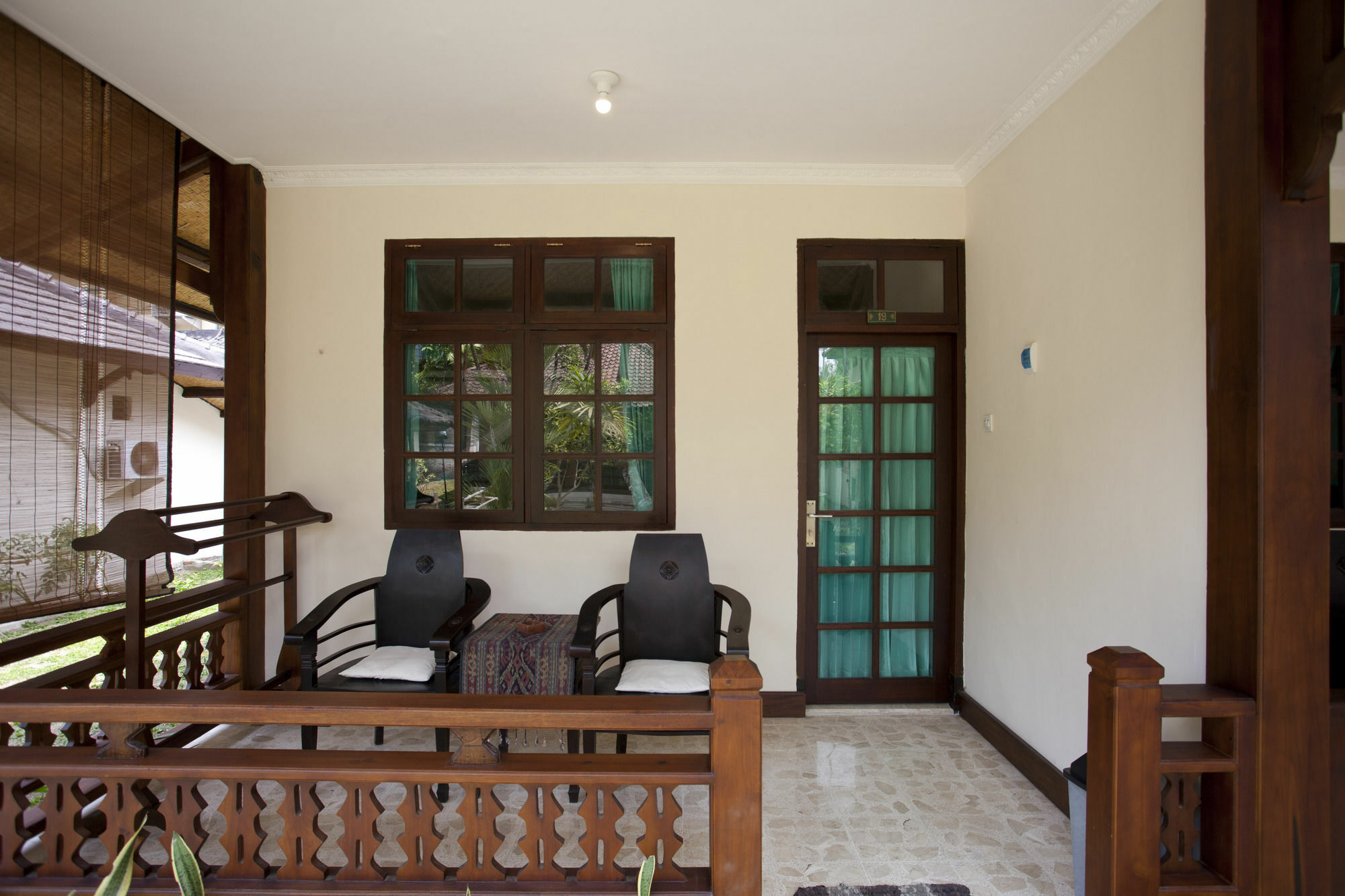 Batu Bolong Cottages Mangsit Bagian luar foto
