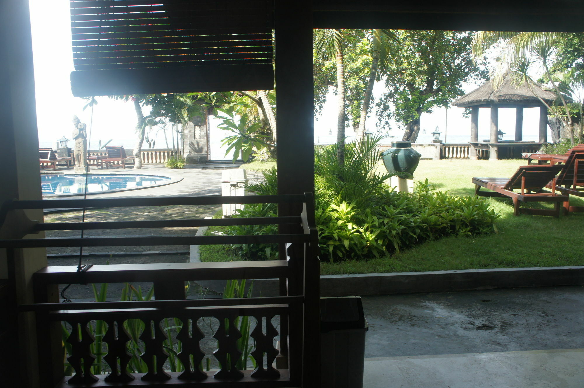 Batu Bolong Cottages Mangsit Bagian luar foto