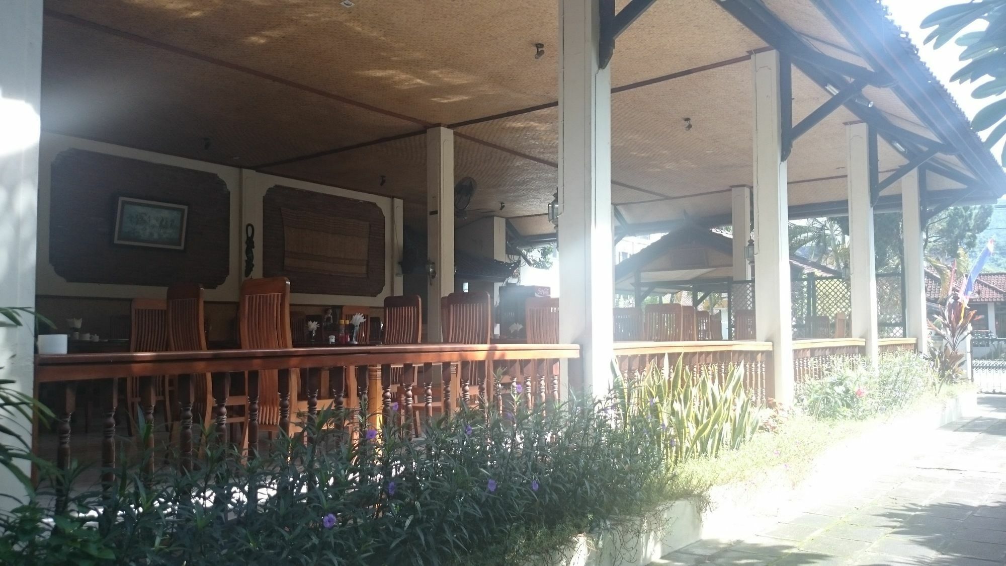 Batu Bolong Cottages Mangsit Bagian luar foto